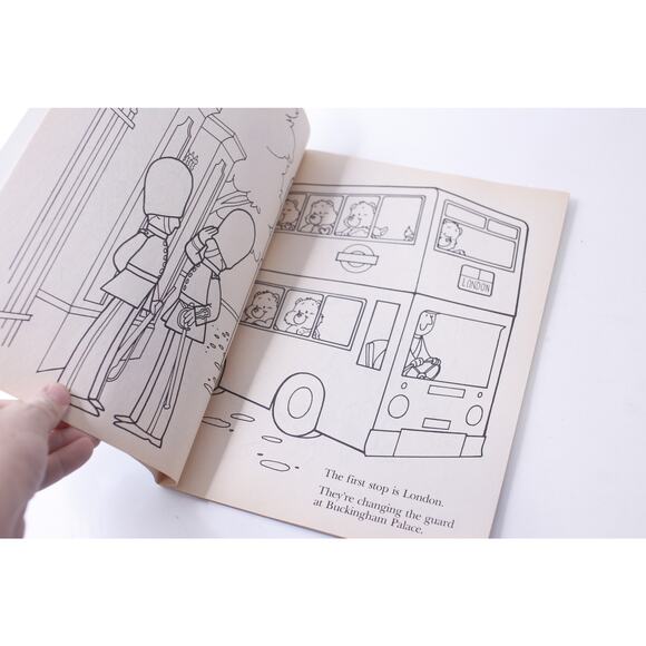 The Care Bears, Around, The World, 1984ring Book, Vintage, CRISP, Children's Act - Picture 3 of 5